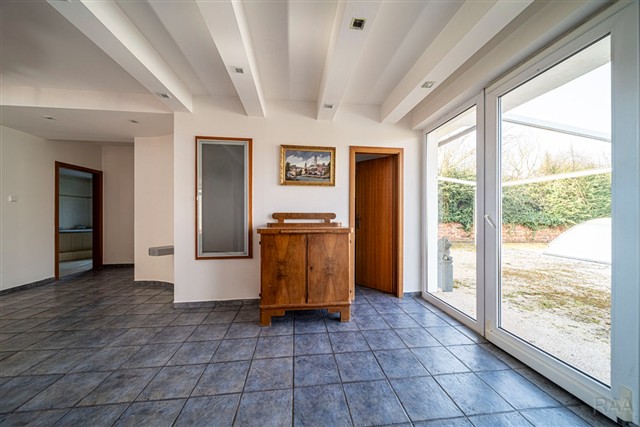 přímý výstup k bazénu [28/56]